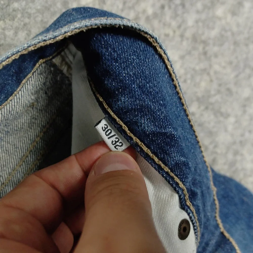 H&M Divided Jeans Mens 30x32 Boot Cut Button Fly Mid Rise Faded Whiskers Indigo - Picture 5 of 7